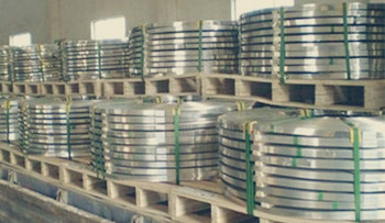 304不銹鋼帶表面有裂縫是怎么回事？