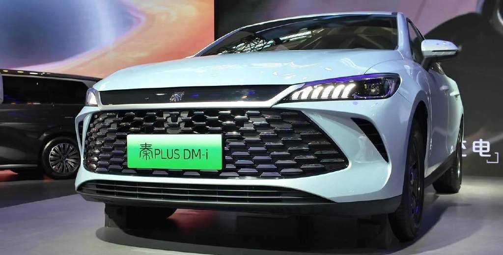 家轎冠軍國慶獻禮 第二代秦PLUS上新7.98萬元有路就有秦