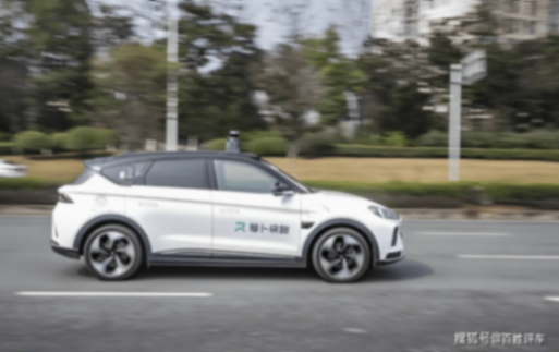 車企突圍戰(zhàn),卷科技就能拿到下一張船票?