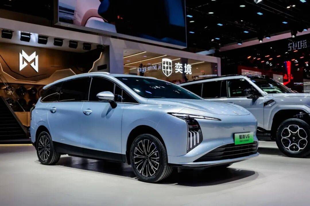 新車(chē)與新技術(shù),國(guó)產(chǎn)自主品牌,不僅是北京車(chē)展的主角,也是全球矚目的焦點(diǎn)