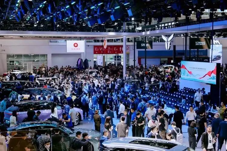 利潤率低至2.9%，車企還要瘋狂花錢請明星賣車！