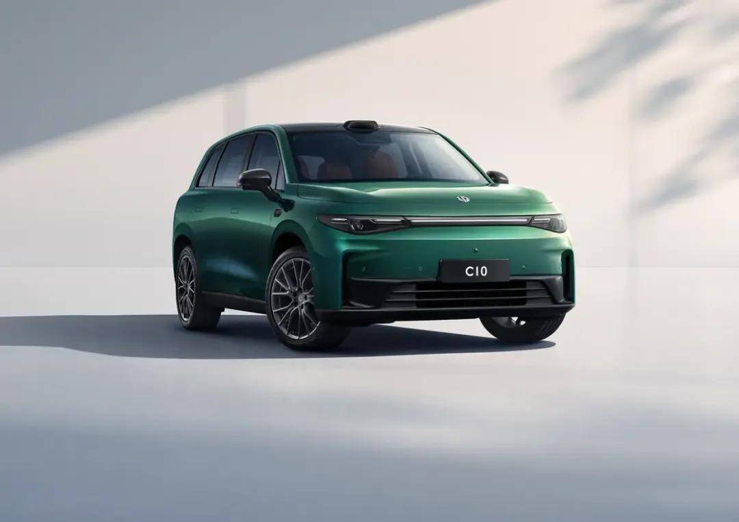 4月,新能源乘用車滲透率首次超越了60%。電動車似乎成了絕大多數人的購車首選 圖片