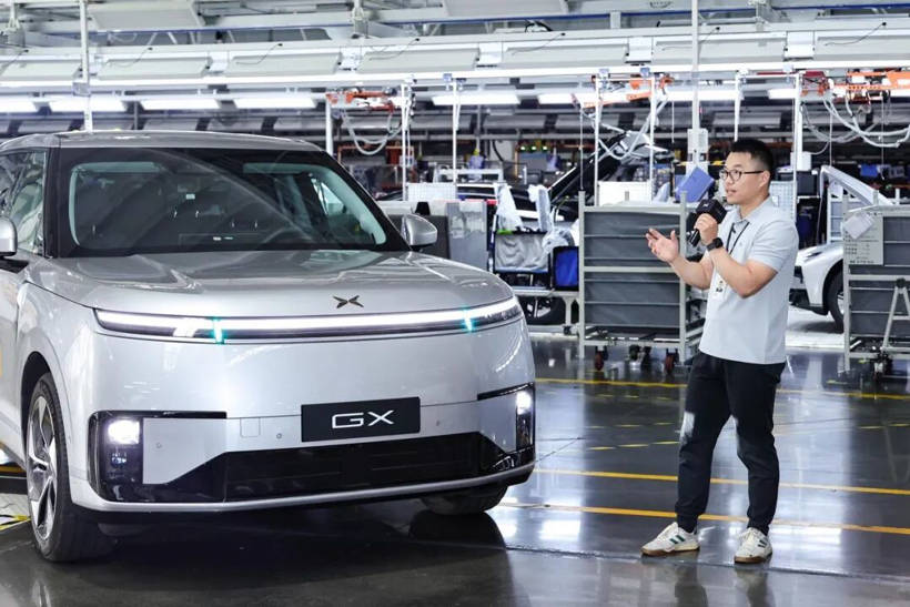 Robotaxi的2026：熱鬧是真，賺錢是坎